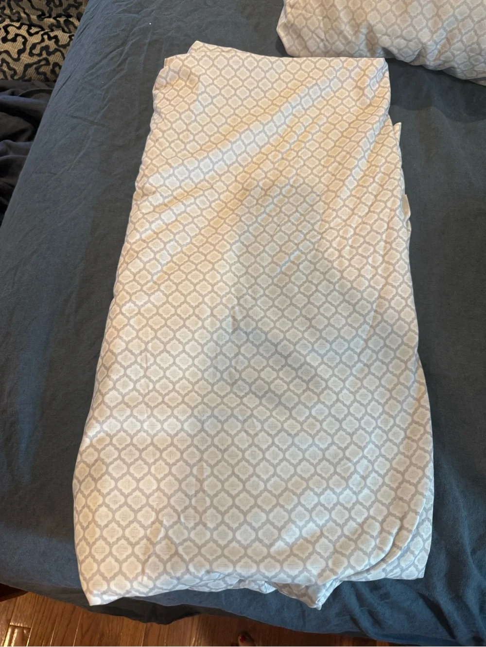 Charisma Gray and White Geometric King Sheet Set